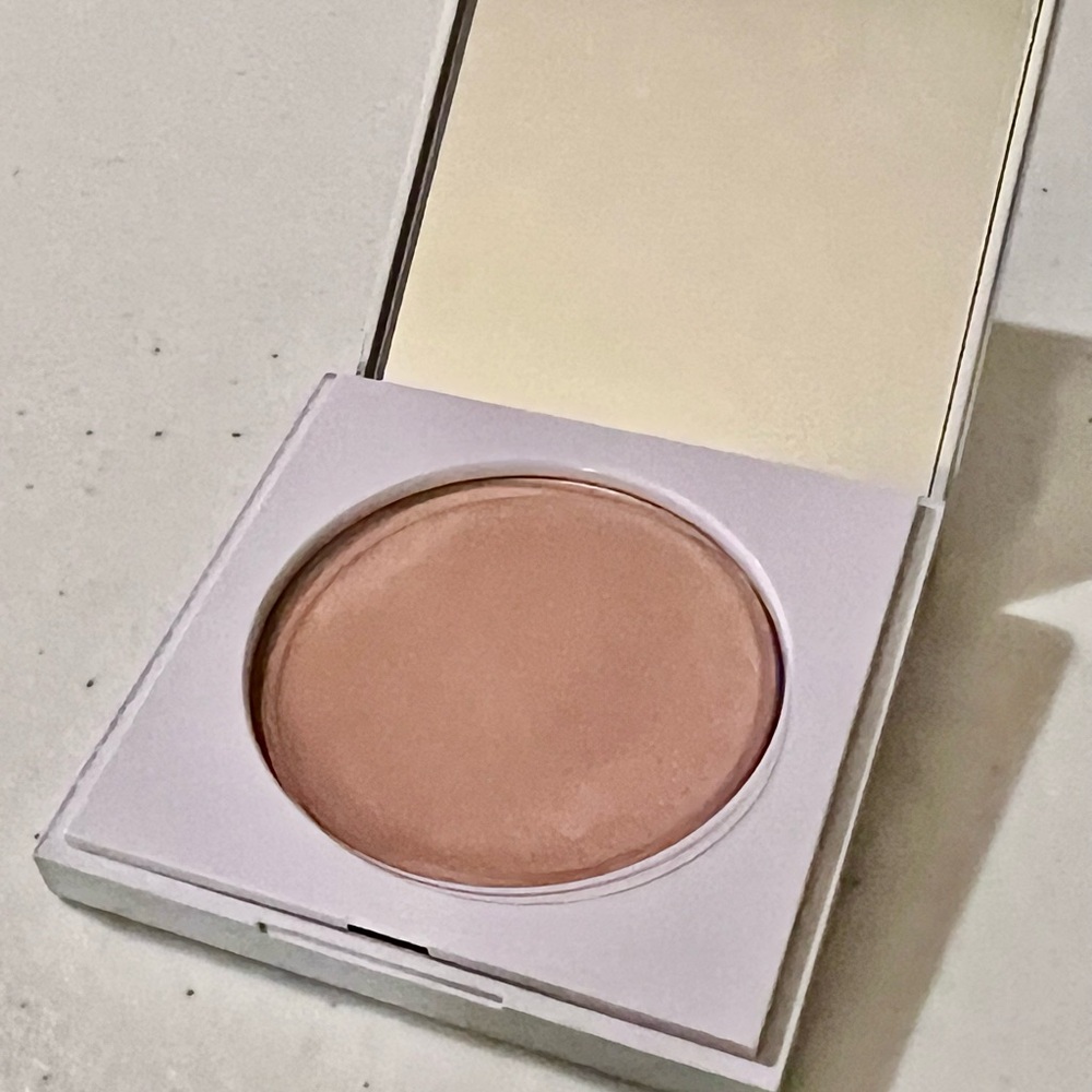GlowBack Lucent Light Cream-to-Powder Highlighter - Just like heaven